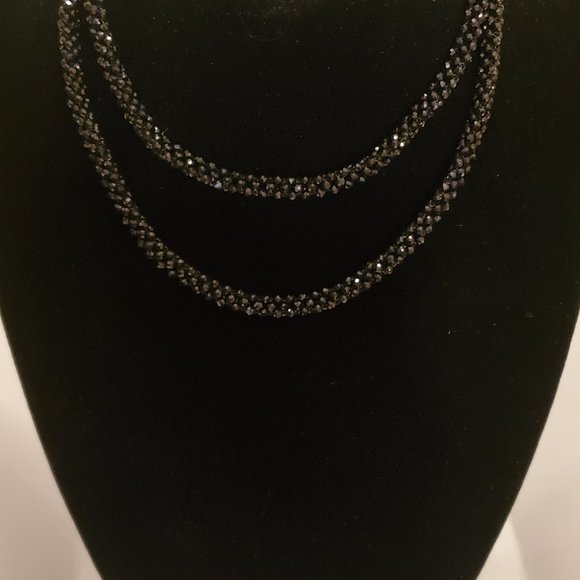 BLACK SPINEL RONDELLE FACETED 3 LAYERED NECKLACE - NWOT - Picture 5 of 10